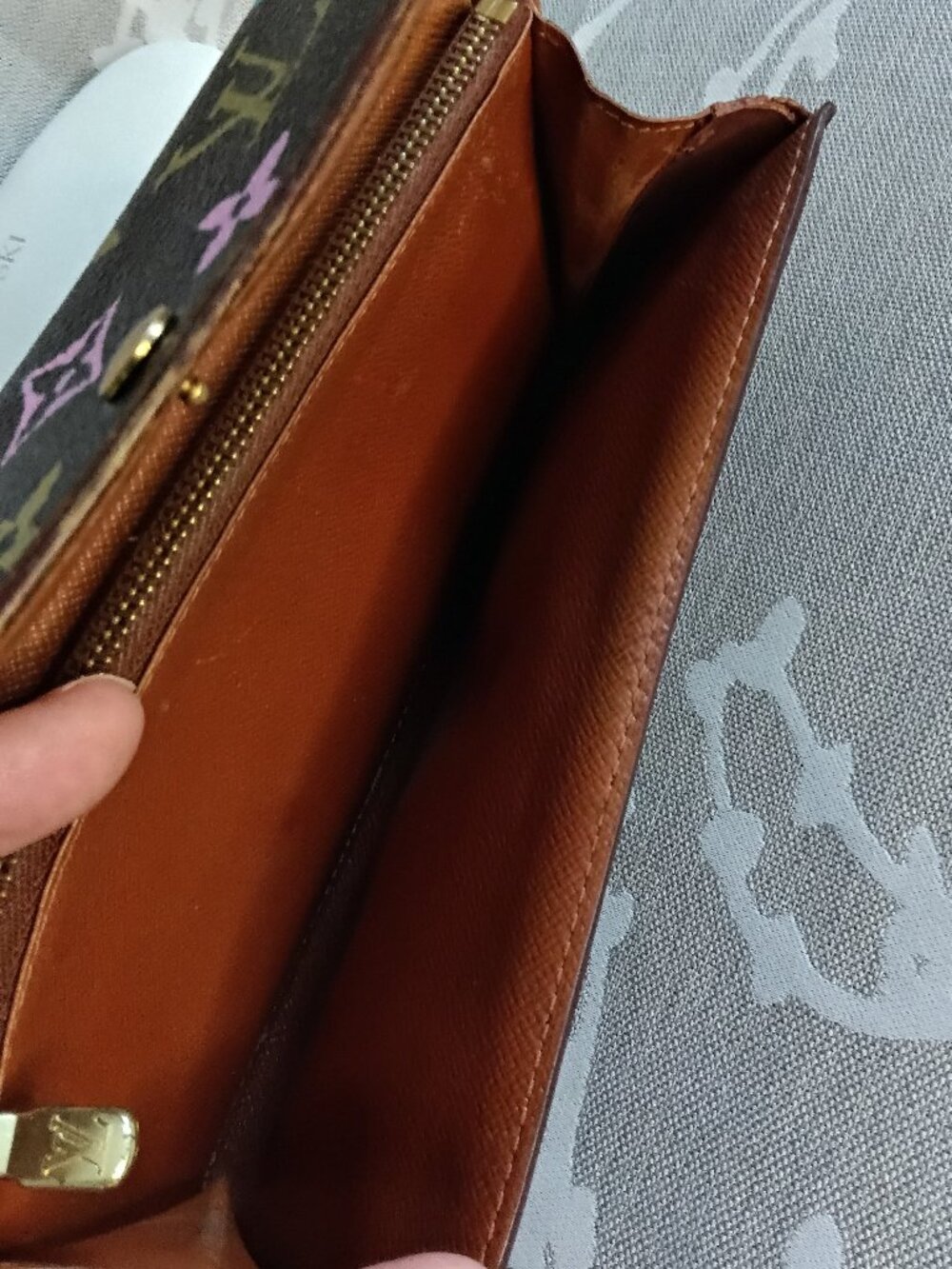 ✨ CUSTOM One of a Kind Hand-Painted Authentic Louis Vuitton Monogram Wallet ✨ - Picture 9 of 16